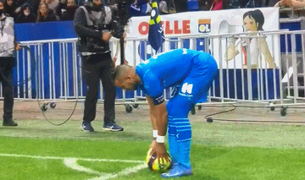 埃雷拉：我2012年时也被耻骨炎困扰，每天都是不同的不适感