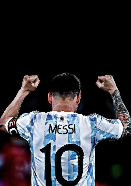 前11轮仅打进12球，斯基拉：罗马想在冬窗买新前锋和右脚边锋（前11场仅12球，斯基拉称罗马计划冬窗引进新中锋与右脚边锋）