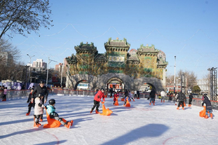 尤文客战博德闪耀：小孔塞桑、奥蓬达首发，米雷蒂出战（尤文客场对阵博德表现亮眼：小孔塞桑、奥蓬达先发，米雷蒂登场）