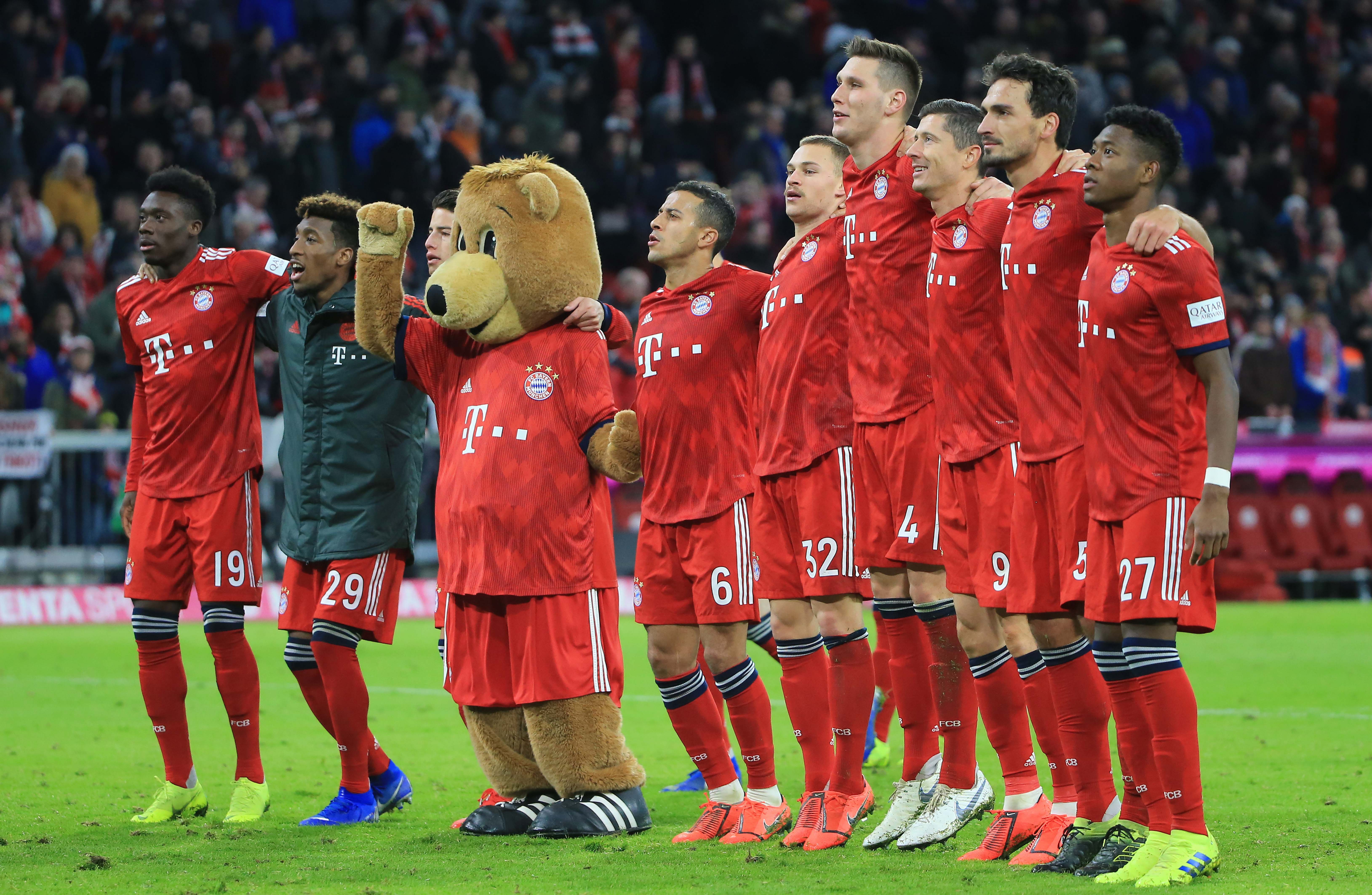 姆巴佩速度突破 防线全面告急（姆巴佩闪电突进 后防线告急）