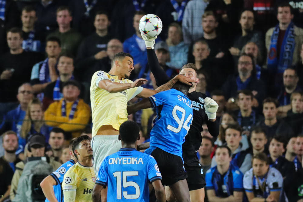 枪手vs蜜蜂首发出炉：马丁内利、梅里诺、马杜埃凯首发（阿森纳对阵蜜蜂首发名单公布：马丁内利、梅里诺、马杜埃凯先发）