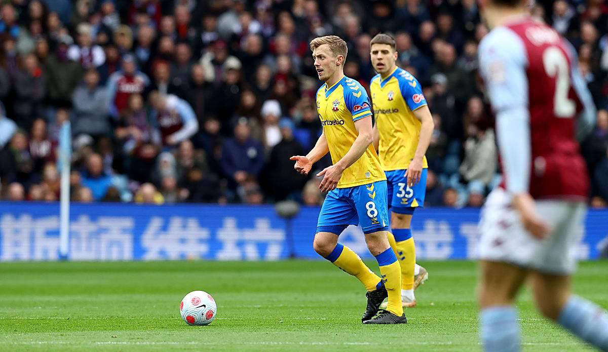 顶流对决！年终大战八强出炉：C罗PK安东尼、姆巴佩vs梅西（八强出炉！年终巅峰之战：C罗迎战安东尼，姆巴佩对垒梅西）